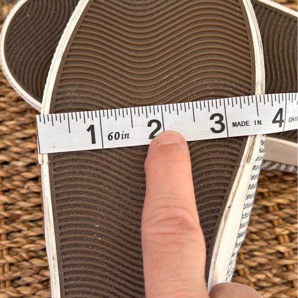 Margaritaville Brand Flat Mules Knotted White Gray Ticking Sz‎ 8 - Picture 11 of 12